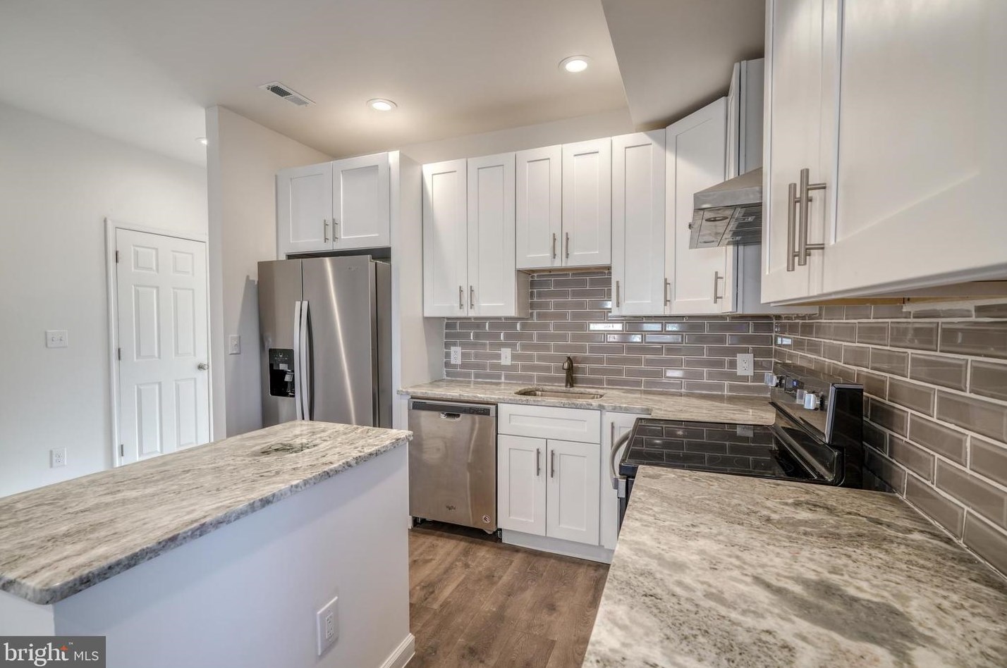 646 Augusta Ave, Baltimore MD  21229-1801 exterior