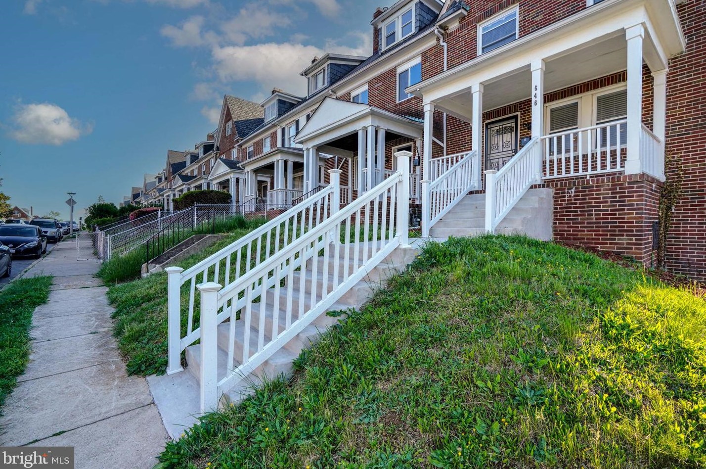 646 Augusta Ave, Baltimore MD  21229-1801 exterior