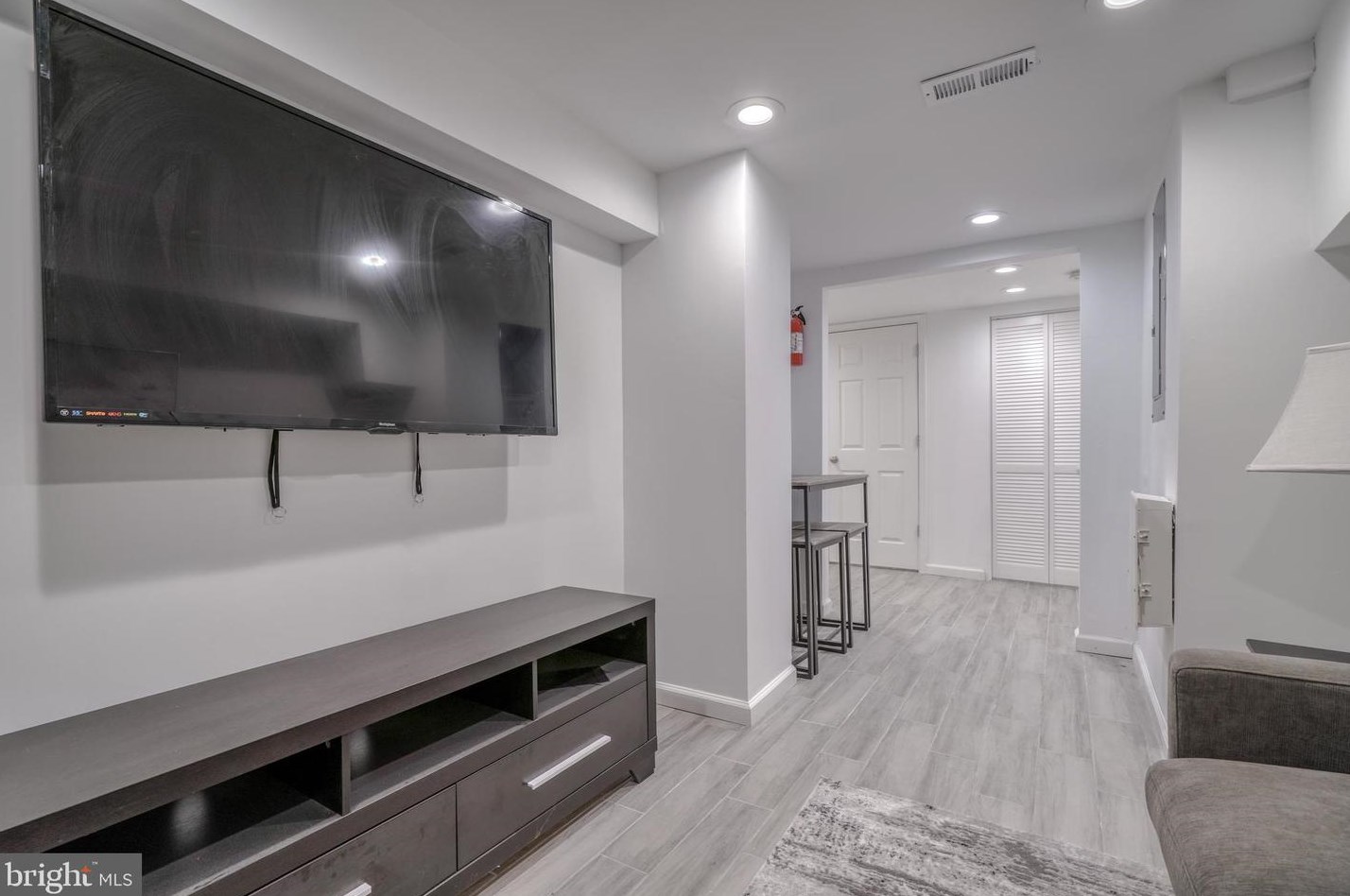 646 Augusta Ave, Baltimore MD  21229-1801 exterior