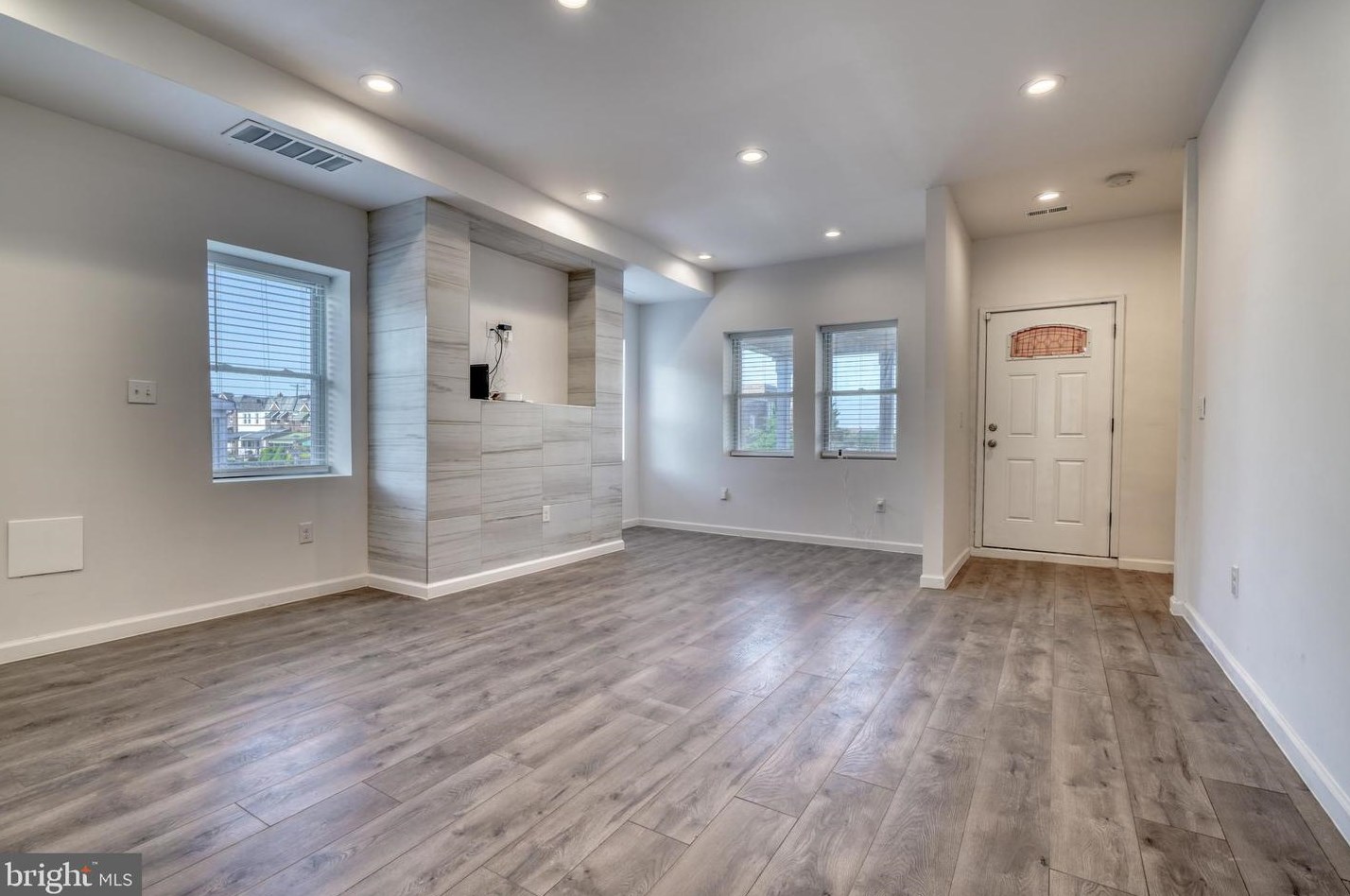 646 Augusta Ave, Baltimore MD  21229-1801 exterior