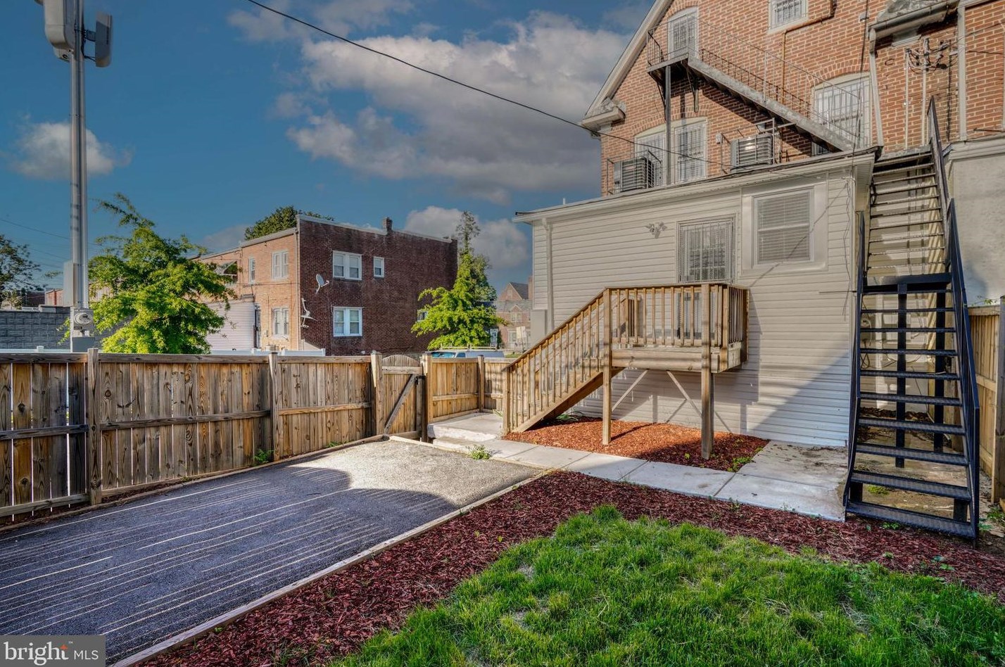 646 Augusta Ave, Baltimore MD  21229-1801 exterior