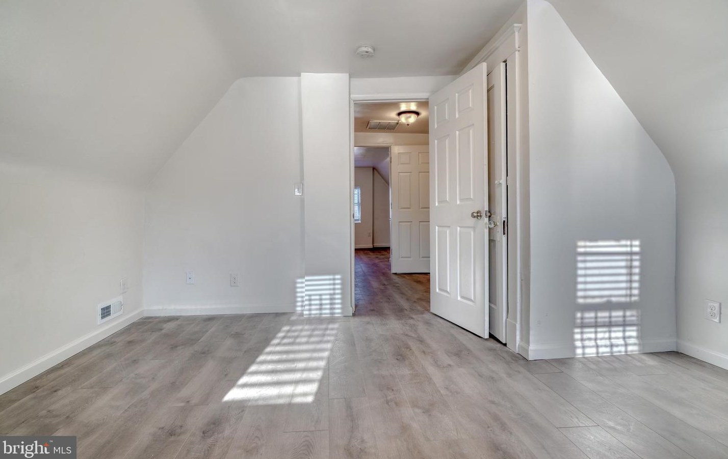 646 Augusta Ave, Baltimore MD  21229-1801 exterior