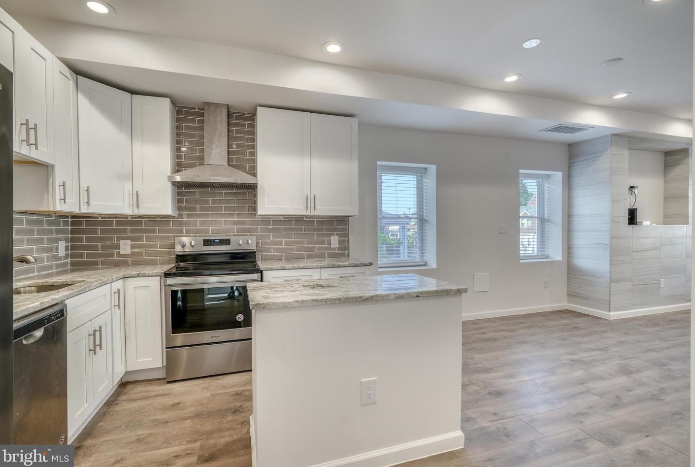 646 Augusta Ave, Baltimore MD  21229-1801 exterior