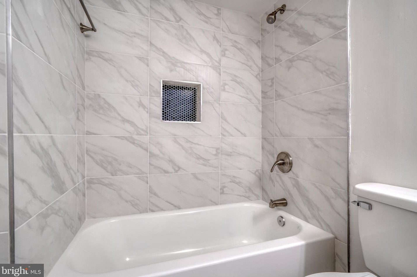 646 Augusta Ave, Baltimore MD  21229-1801 exterior