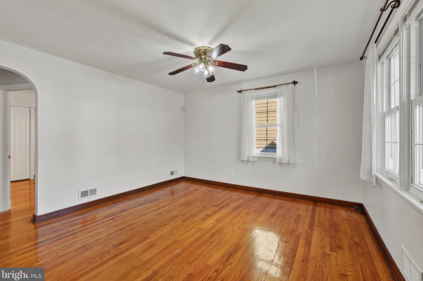 4415 Raspe Ave, Baltimore, MD 21206-1926