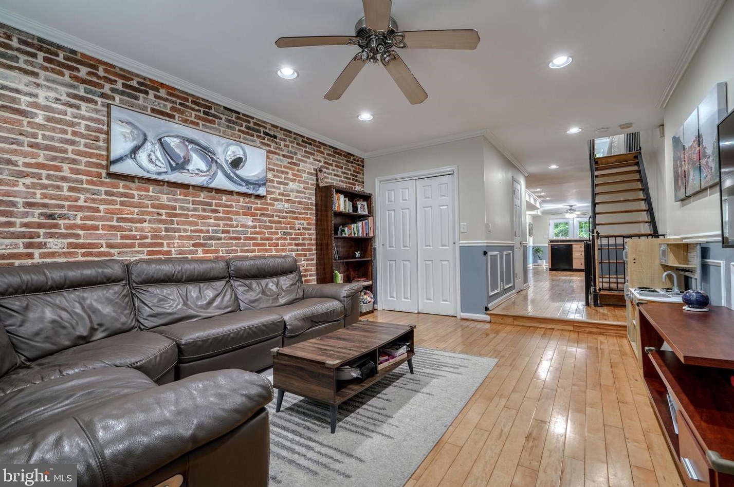 724 Luzerne Ave, Baltimore MD  21205-2614 exterior
