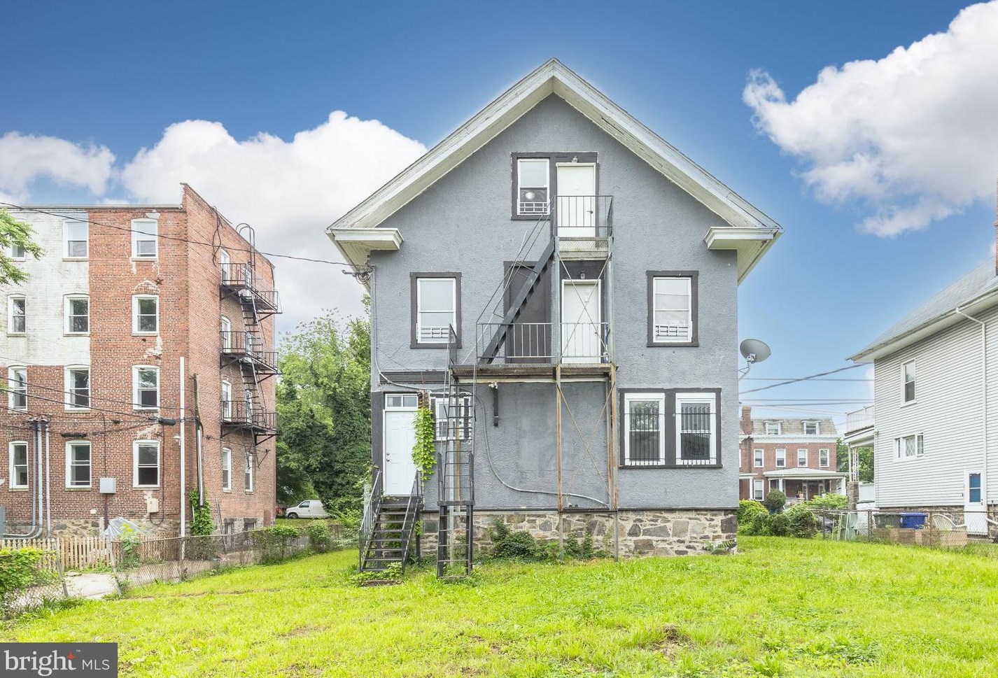 2300 Tioga Pkwy, Baltimore MD  21215-7978 exterior