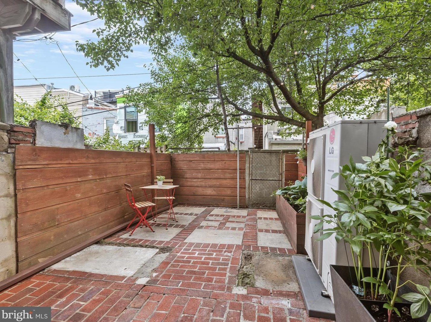 906 Decker Ave, Baltimore MD  21224-4939 exterior