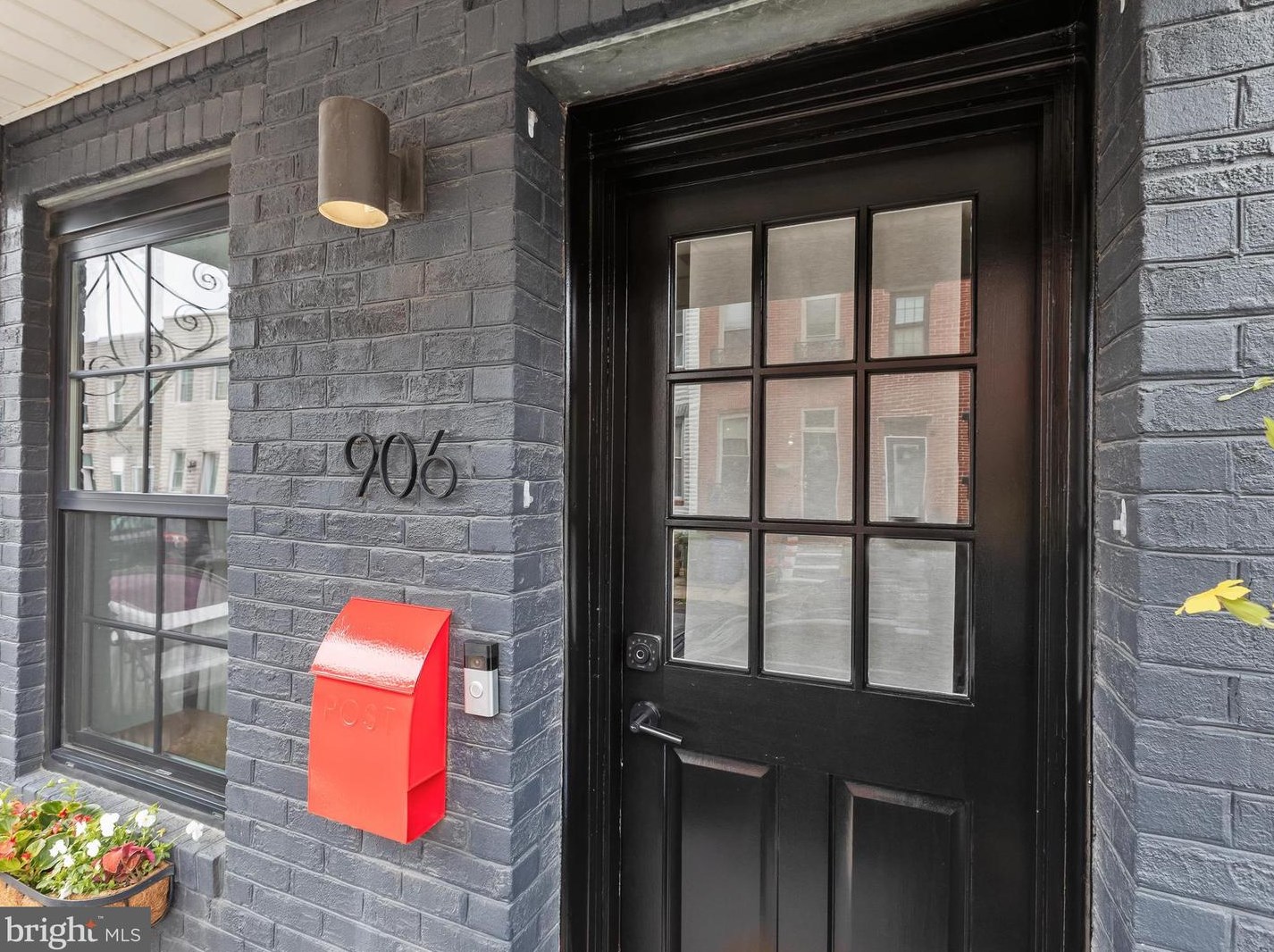 906 Decker Ave, Baltimore MD  21224-4939 exterior