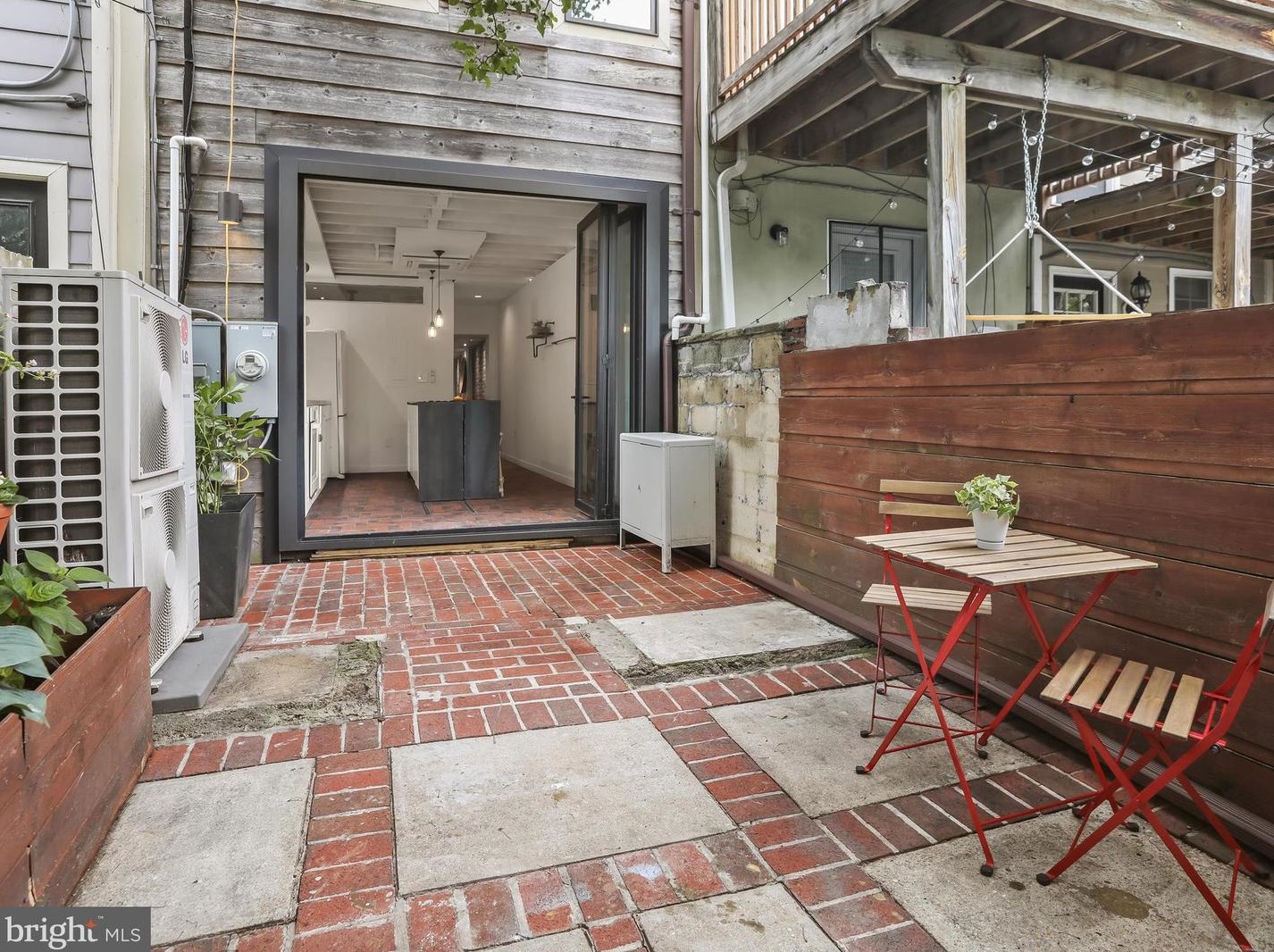 906 Decker Ave, Baltimore MD  21224-4939 exterior