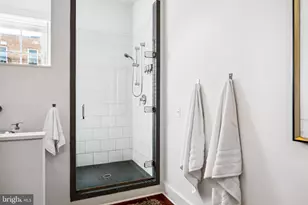 801 Park Ave, Baltimore, MD 21201 - Photo 42