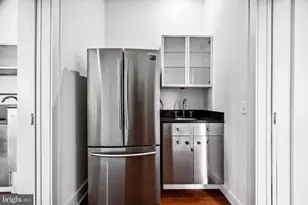 801 Park Ave, Baltimore, MD 21201 - Photo 36