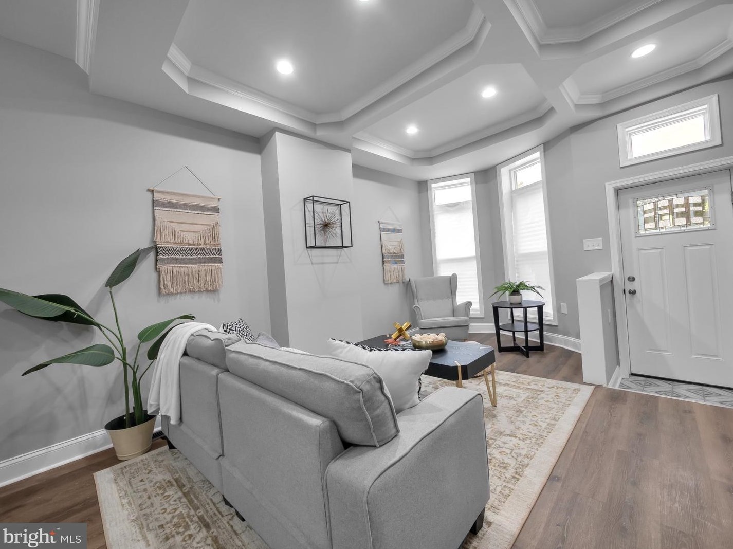 2505 Barclay St, Baltimore, MD 21218-4706