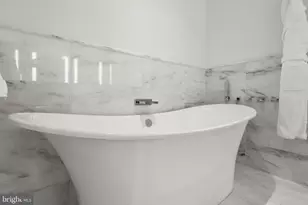 300 International Drive, Baltimore, MD 21202 - Photo 24