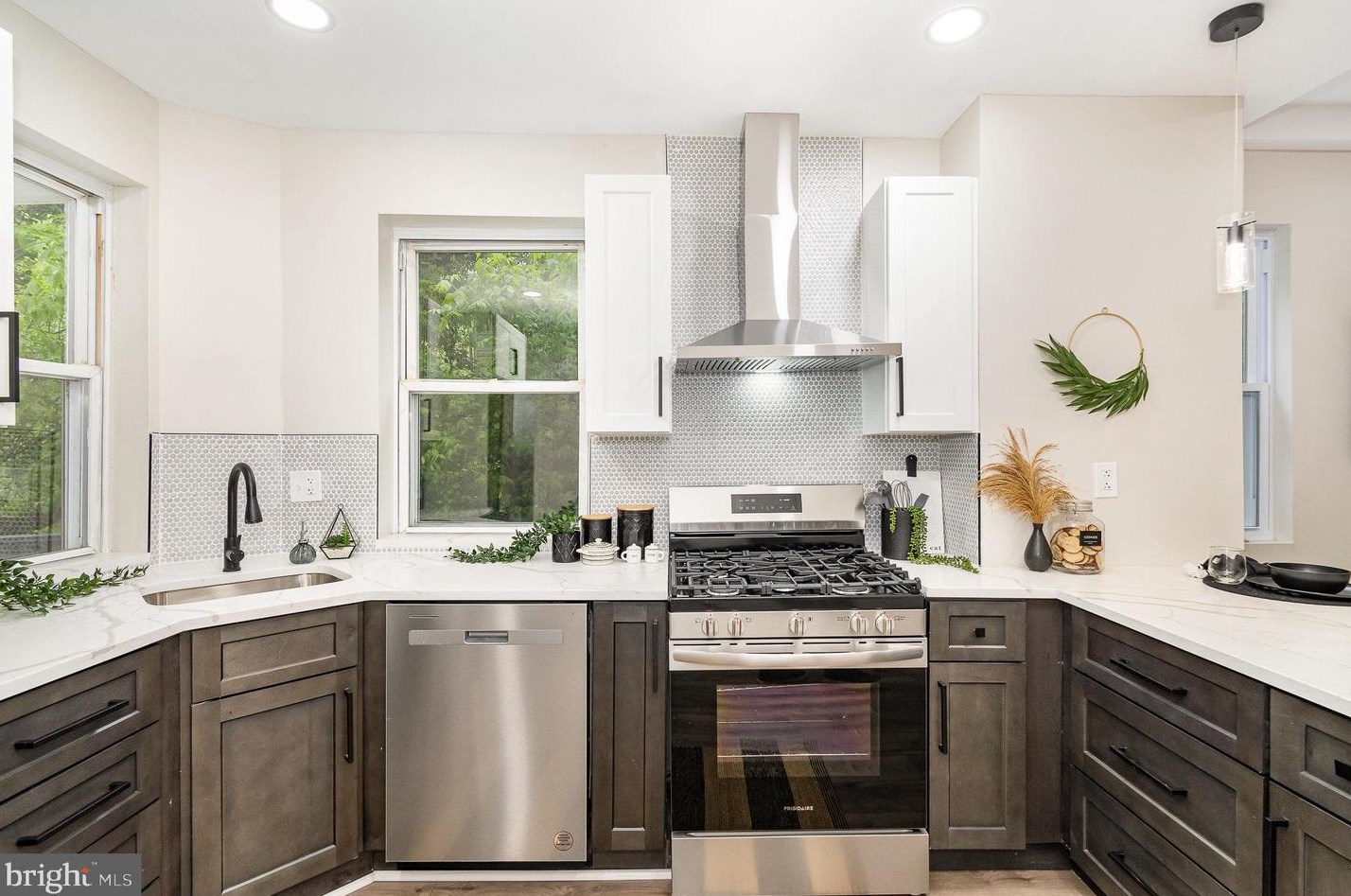 519 Collins Ave, Baltimore MD  21229-4119 exterior