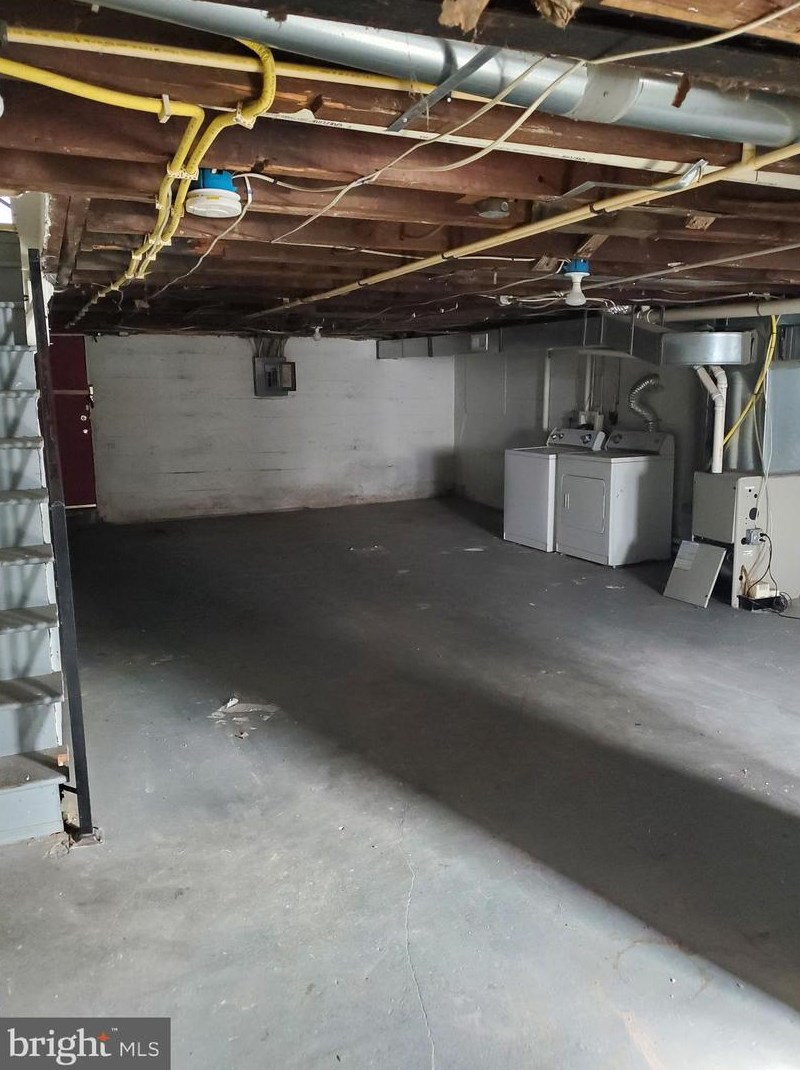 804 Belgian Ave, Baltimore MD 21218-1220 exterior