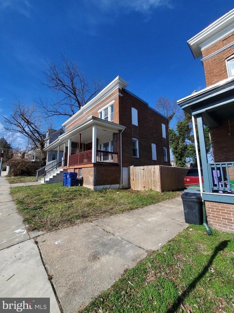 804 Belgian Ave, Baltimore, MD 21218-1220