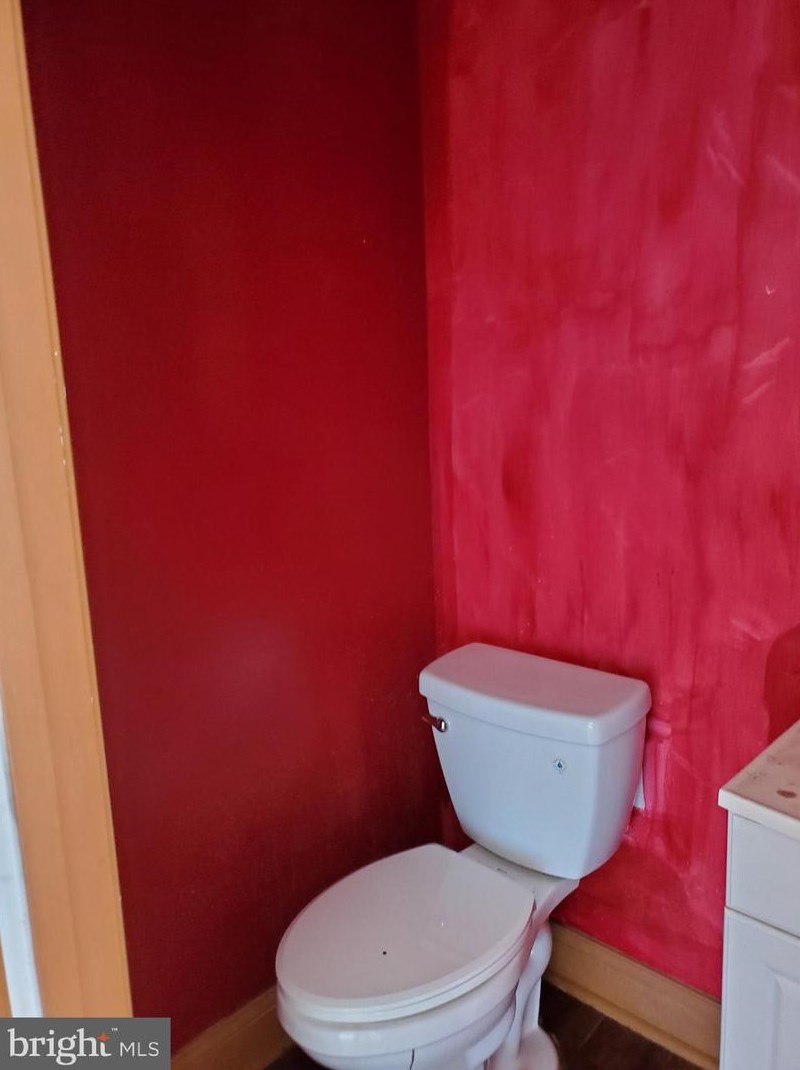 804 Belgian Ave, Baltimore MD 21218-1220 exterior