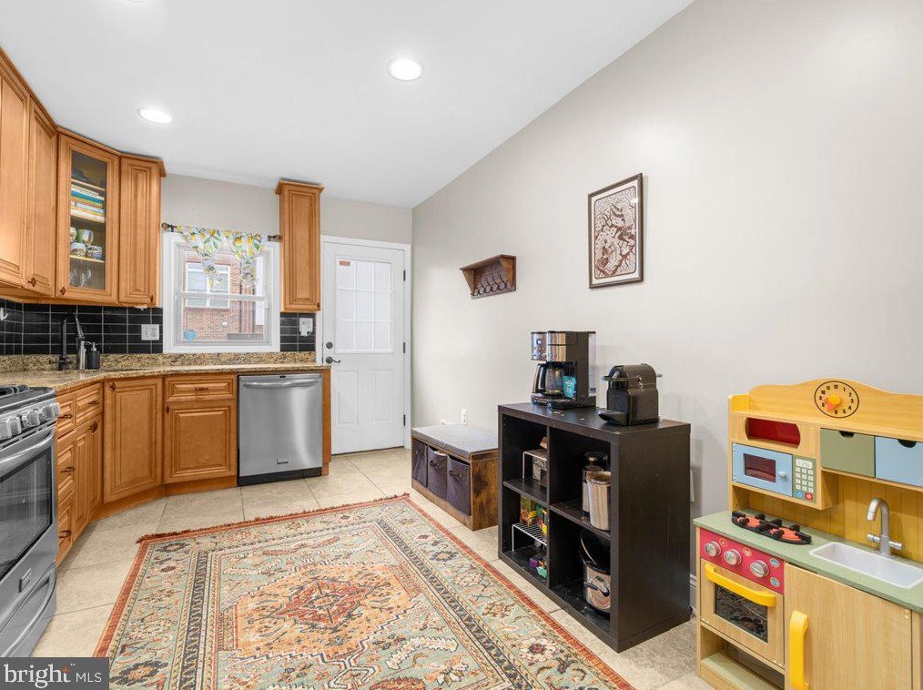 1411 Reynolds St, Baltimore MD  21230-5318 exterior
