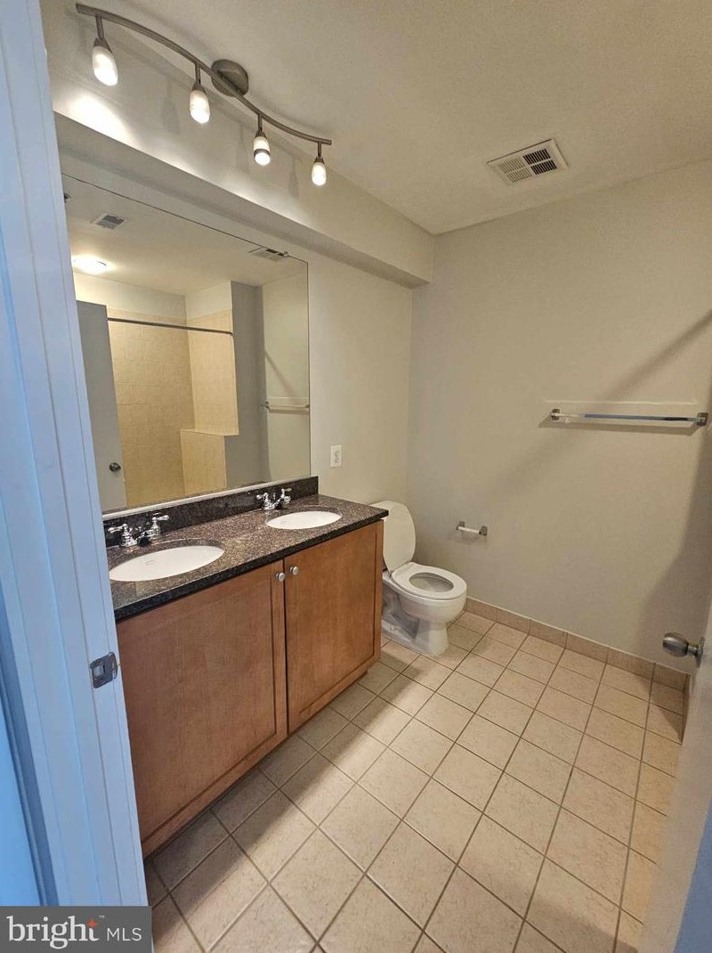 1726 Aliceanna St, Baltimore MD  21231-2911 exterior