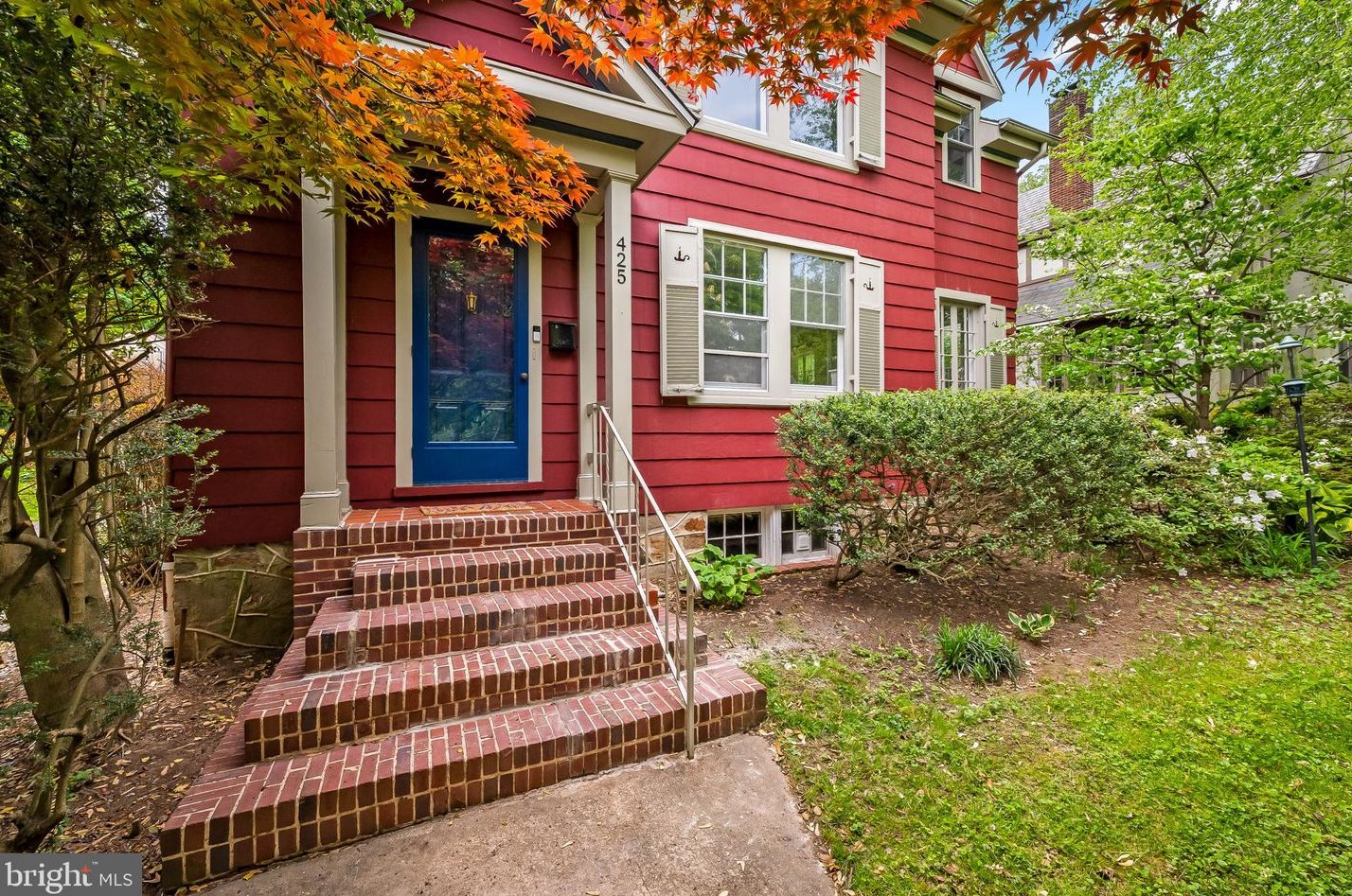 425 Wingate Rd, Baltimore, MD 21210-2828