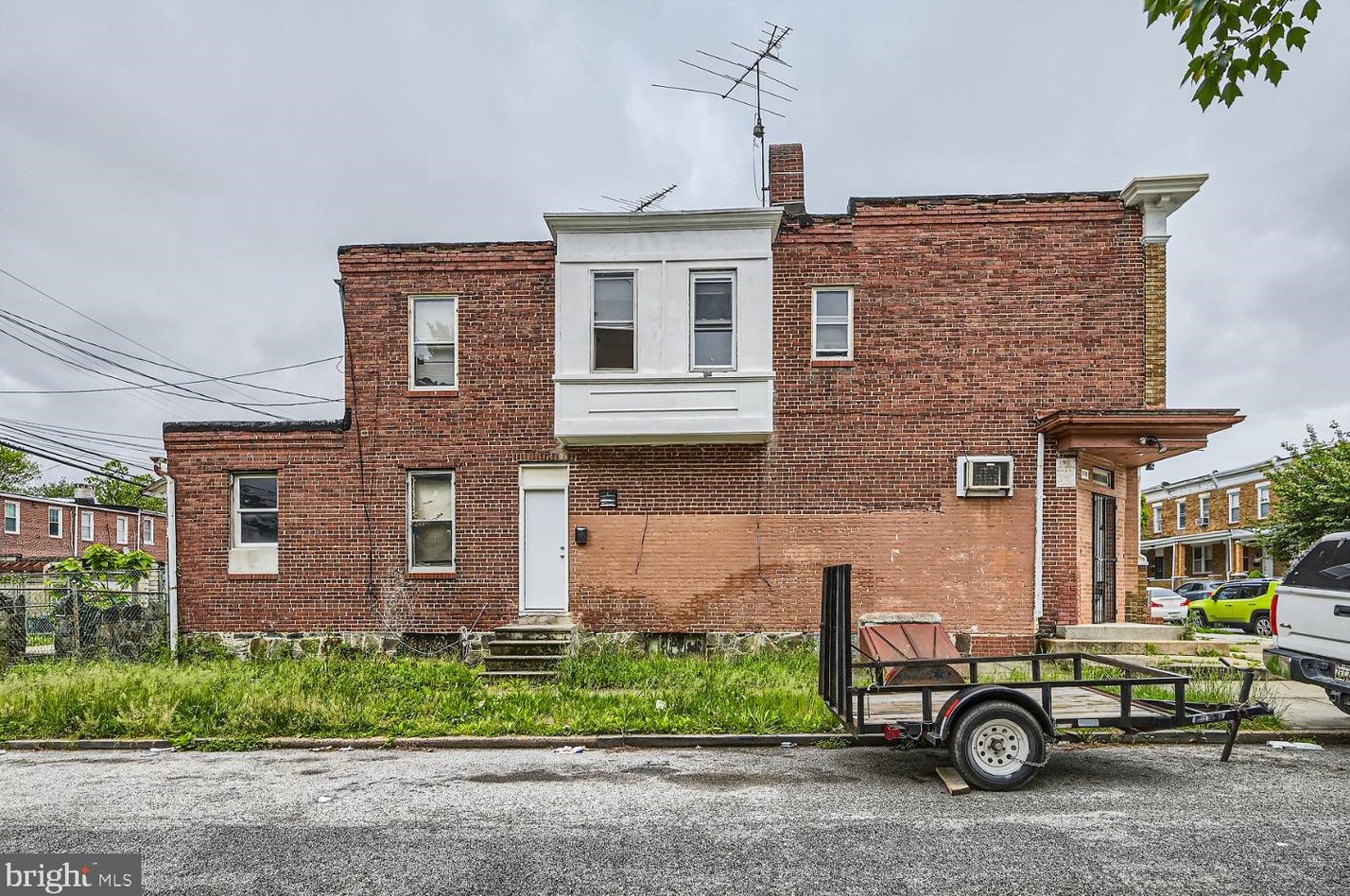3100 Kenyon Ave, Baltimore MD  21213-2122 exterior