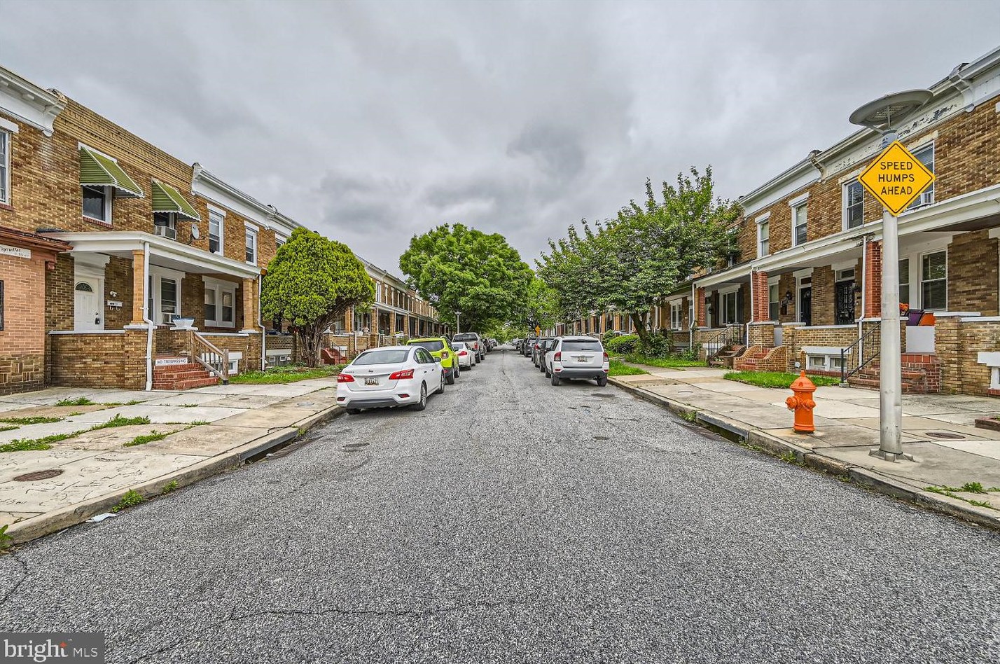 3100 Kenyon Ave, Baltimore MD  21213-2122 exterior