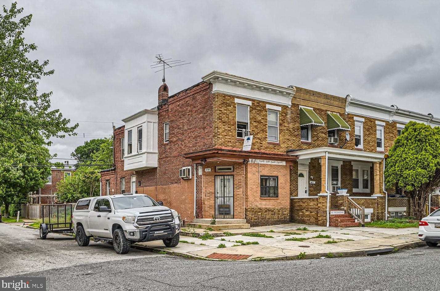 3100 Kenyon Ave, Baltimore MD  21213-2122 exterior