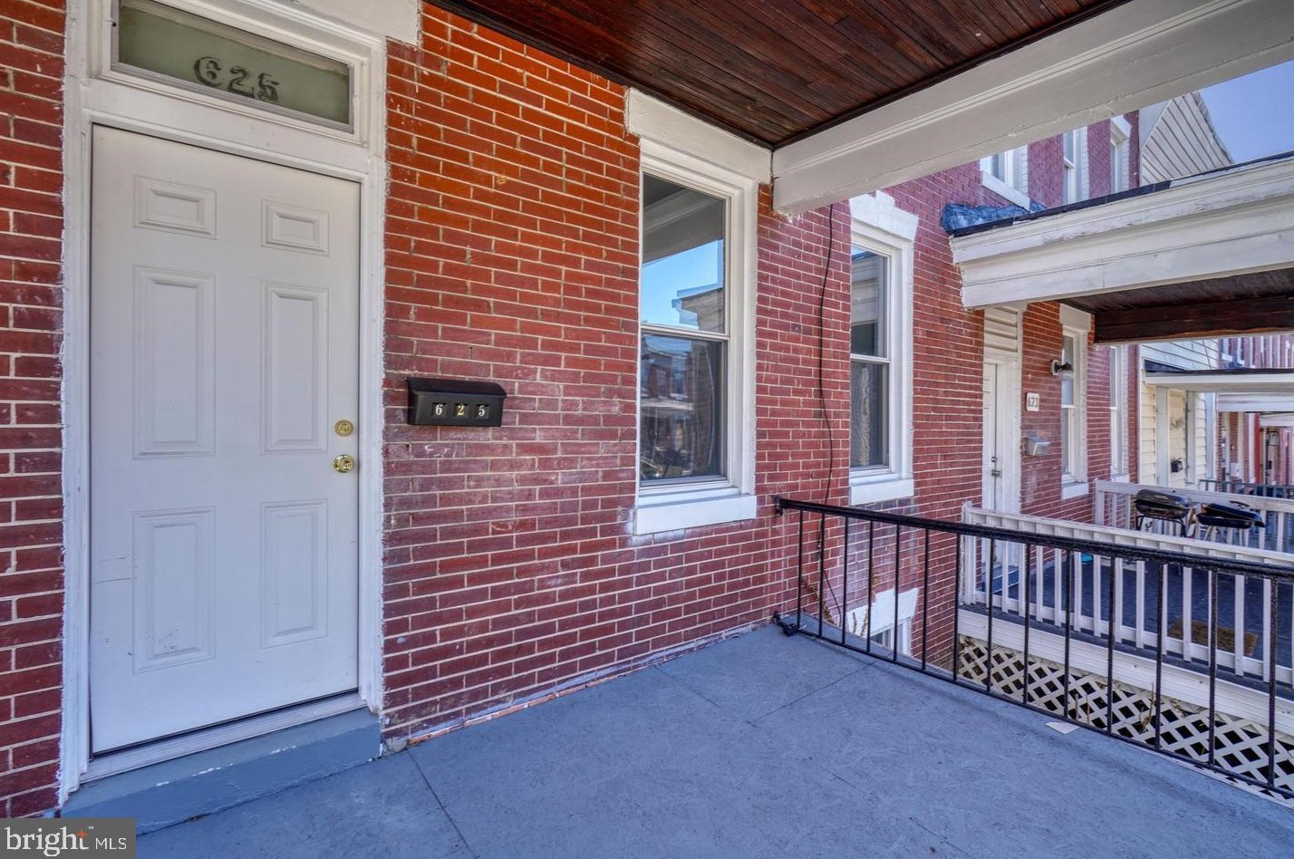 625 Linnard St, Baltimore, MD 21229-2056