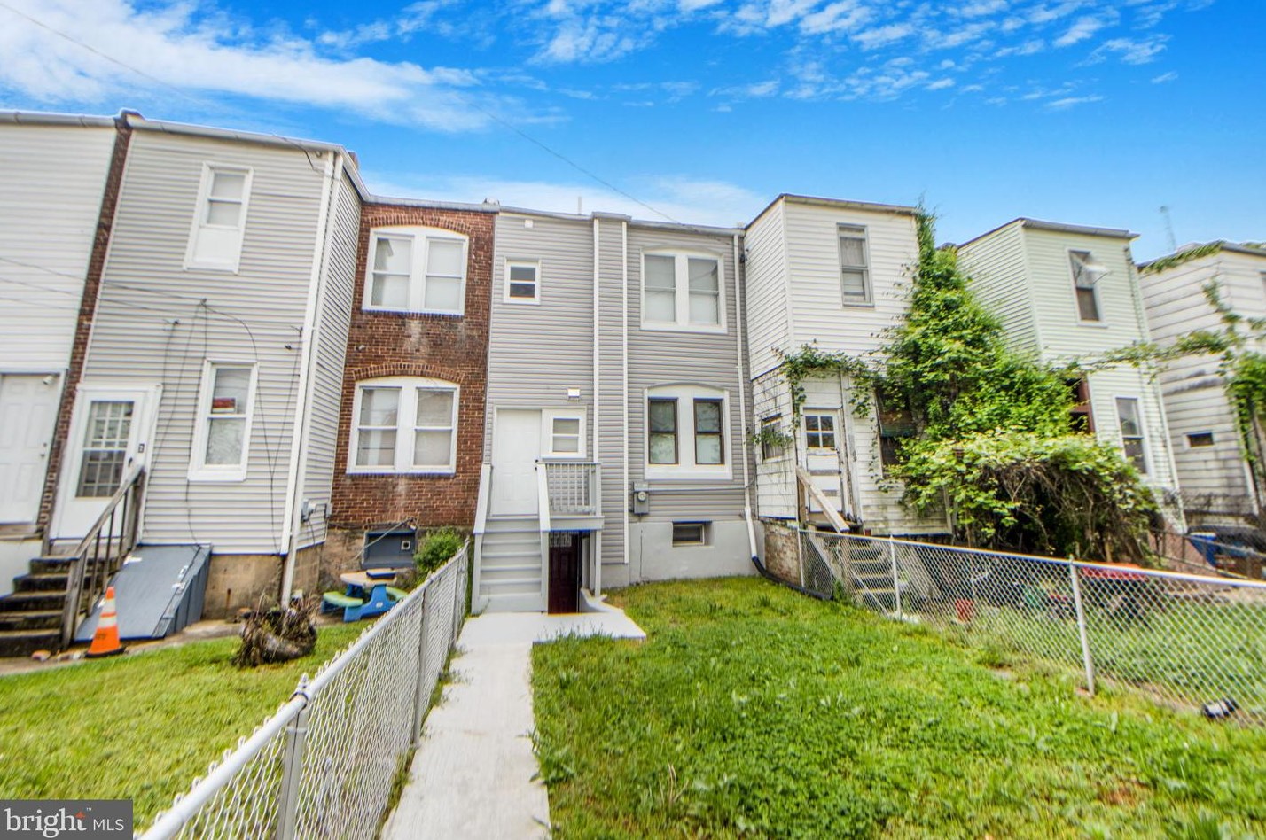 3904 Hayward Ave, Baltimore MD 21215-5038 exterior