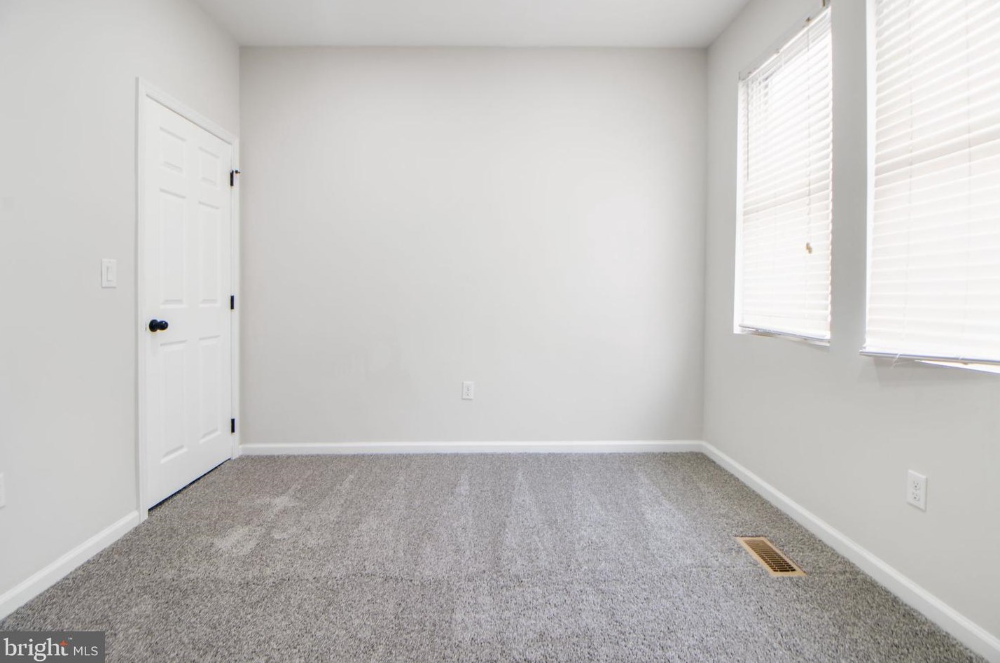 3904 Hayward Ave, Baltimore MD 21215-5038 exterior