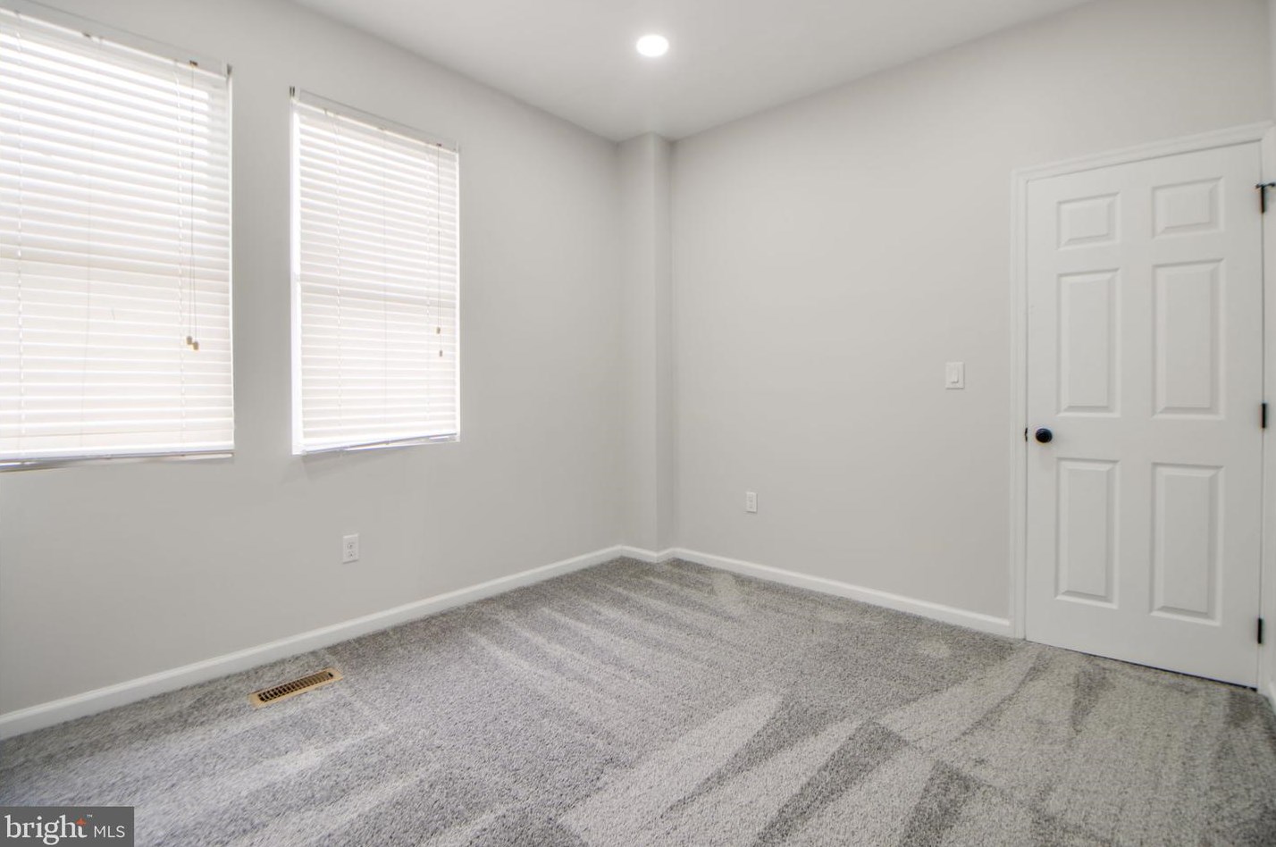 3904 Hayward Ave, Baltimore MD 21215-5038 exterior