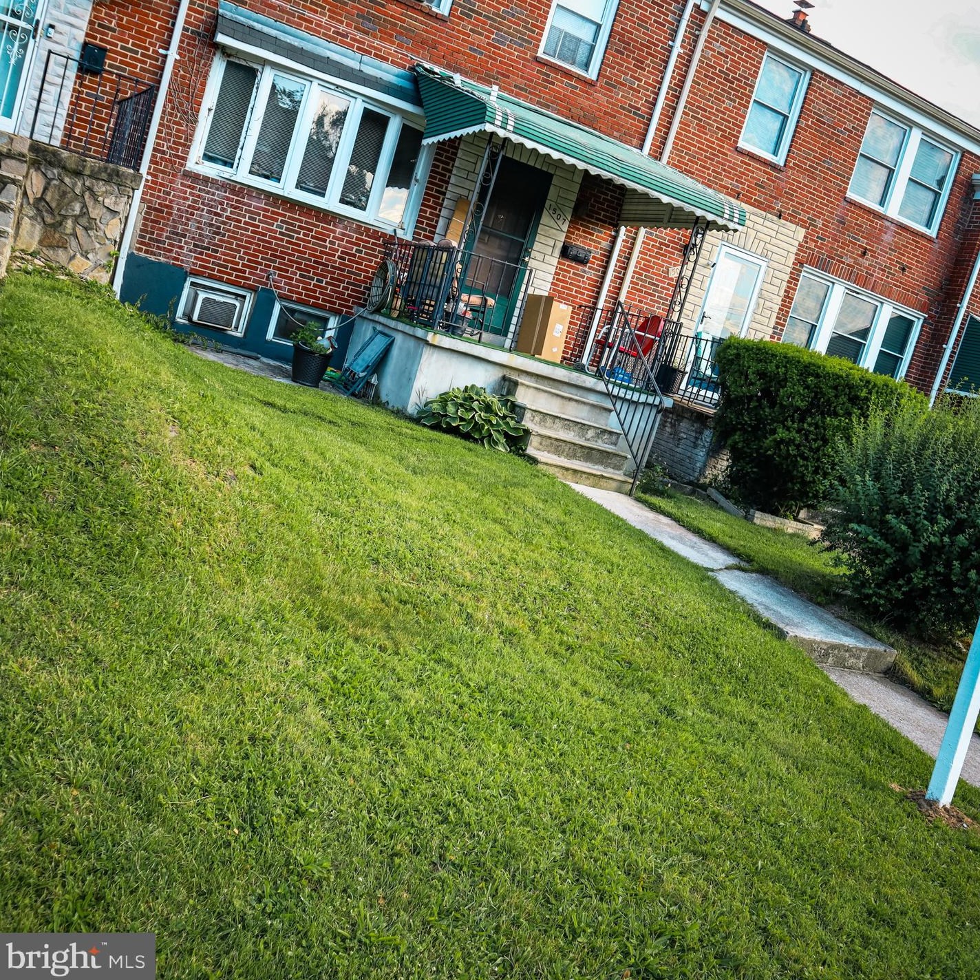 1507 36th St, Baltimore, MD 21218-2222