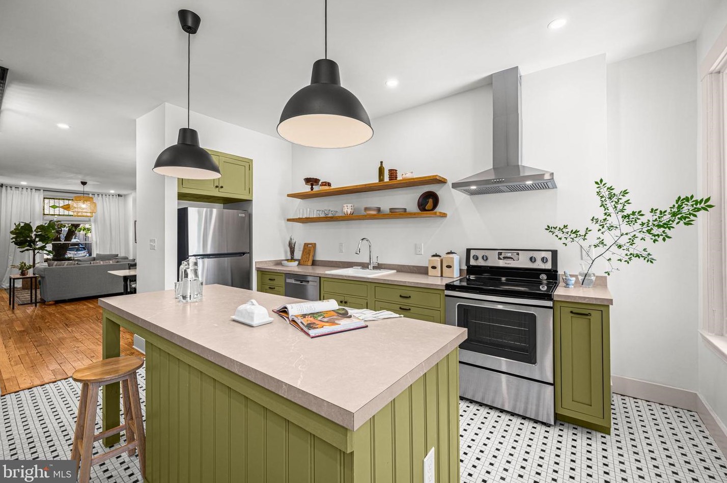 4022 Falls Rd, Baltimore MD  21211-1740 exterior