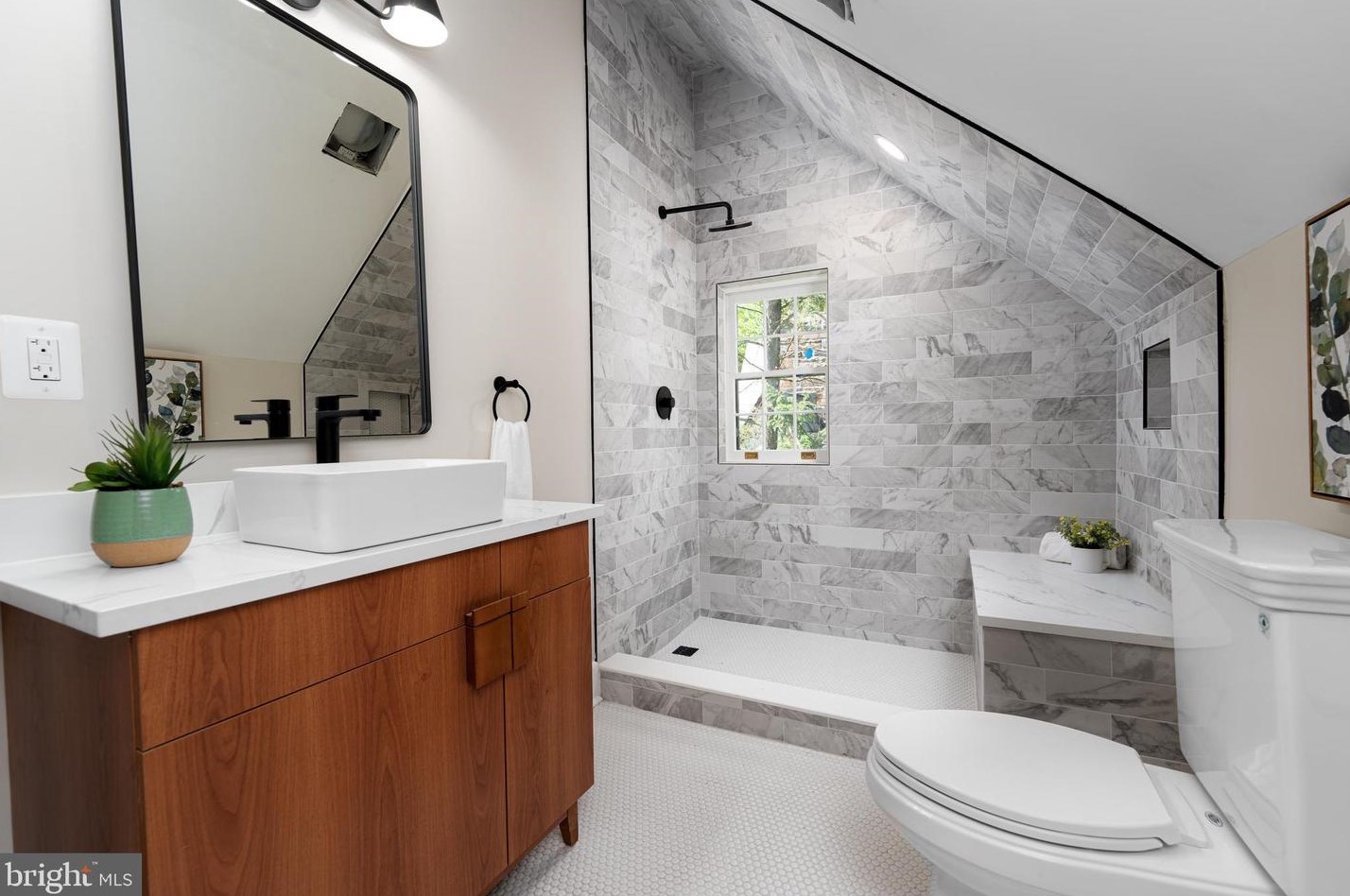 4405 Underwood Rd, Baltimore MD 21218-1151 exterior