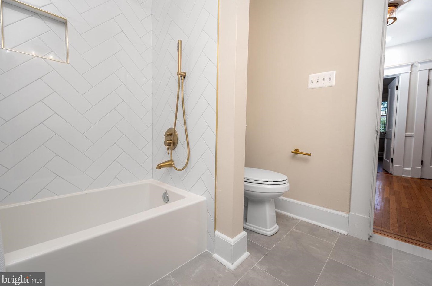 4405 Underwood Rd, Baltimore MD 21218-1151 exterior