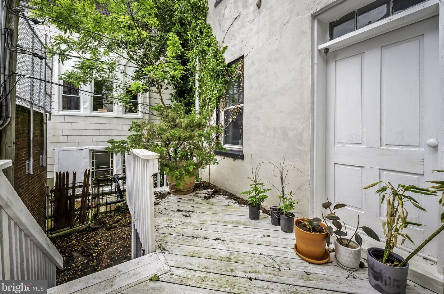 1405 Hollins St, Baltimore MD  21223-2417 exterior