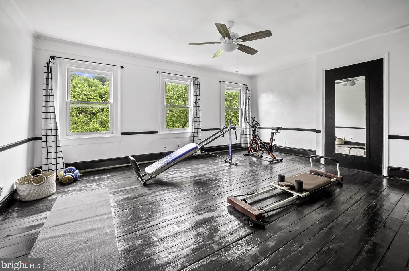 1405 Hollins St, Baltimore MD  21223-2417 exterior