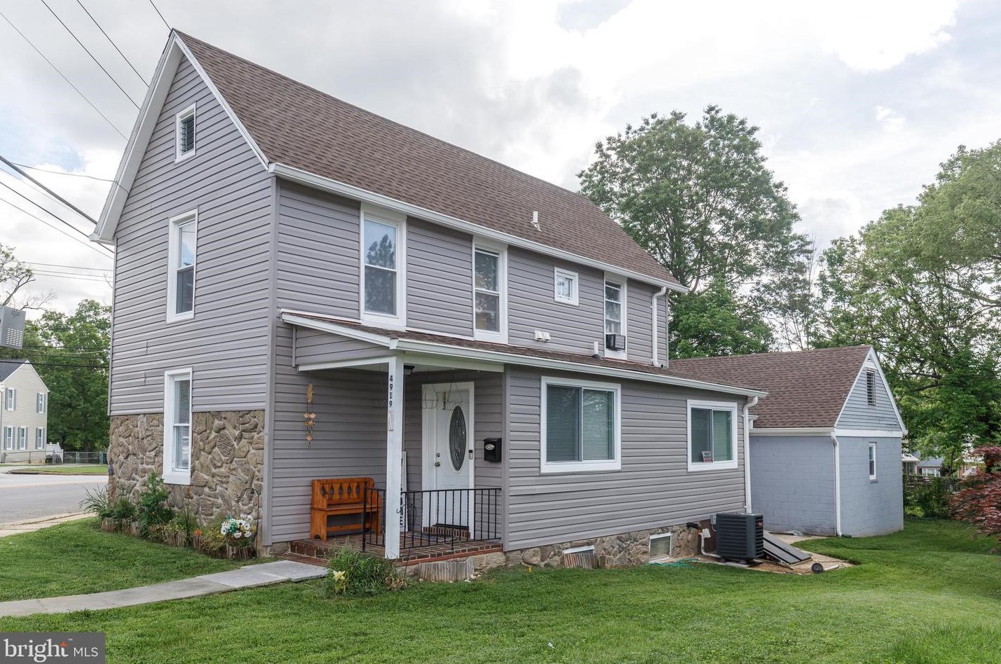 4919 Hamilton Ave, Baltimore, MD 21206-3810