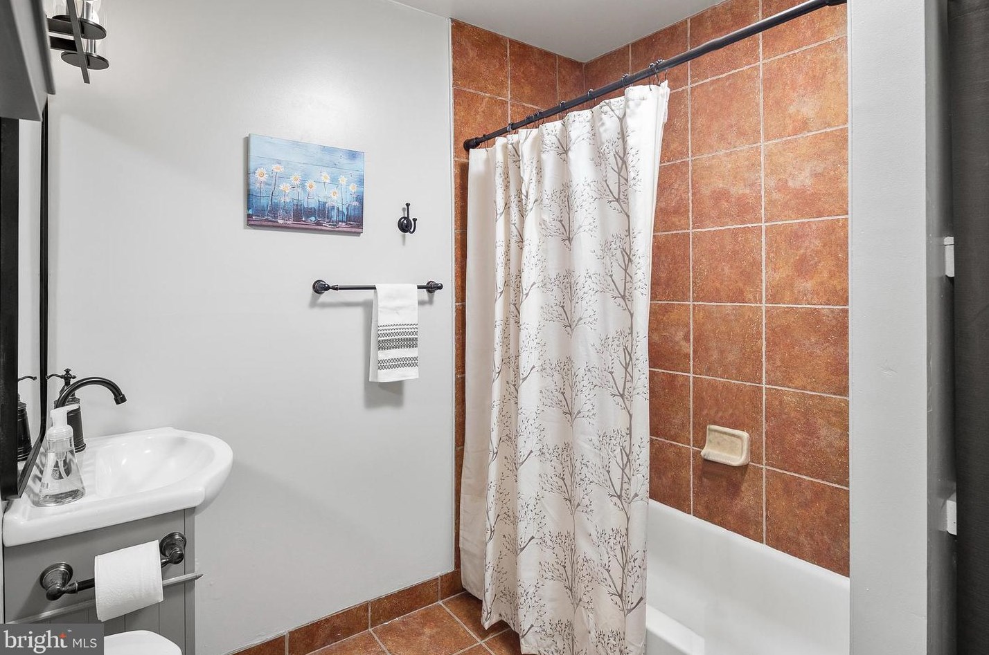 808 Hollins St, Baltimore MD  21201-1004 exterior