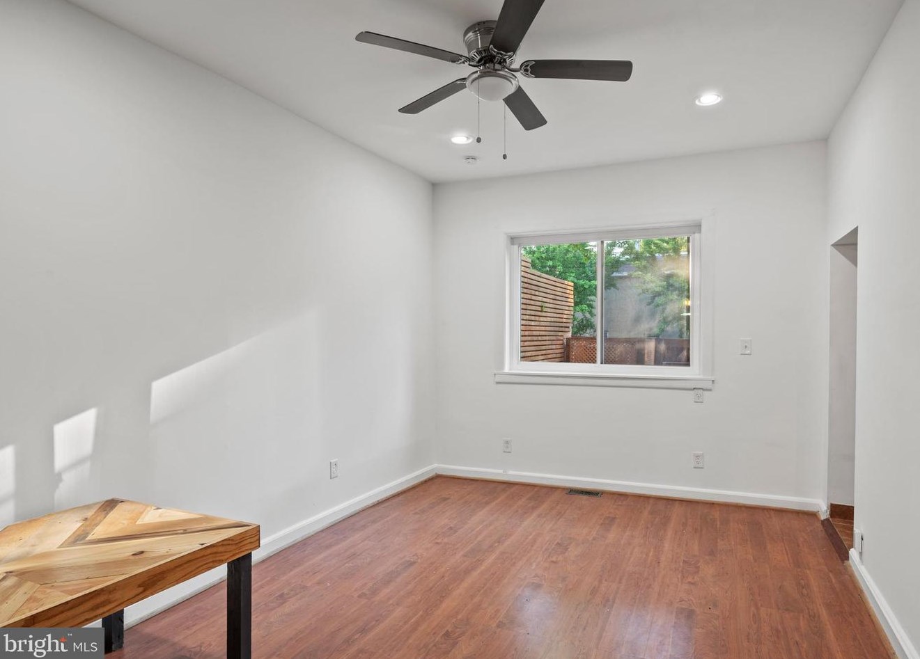 808 Hollins St, Baltimore MD  21201-1004 exterior