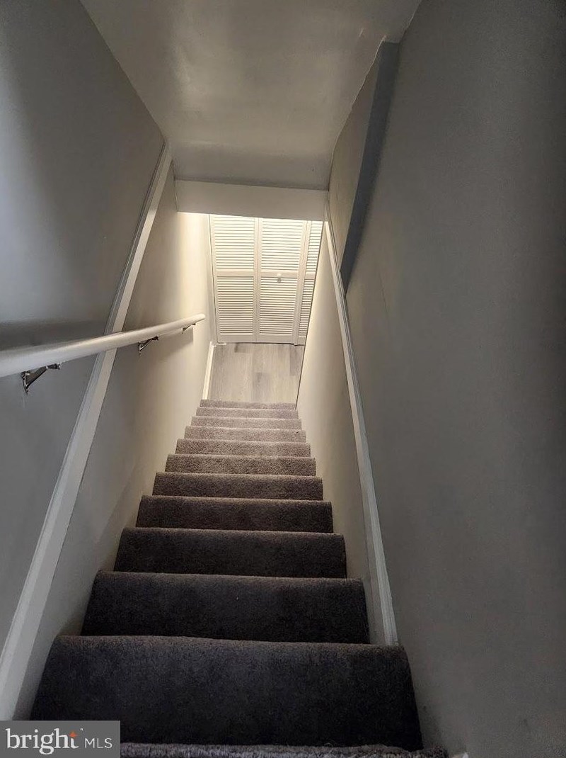 1000 Woodington Rd, Baltimore MD  21229-1838 exterior