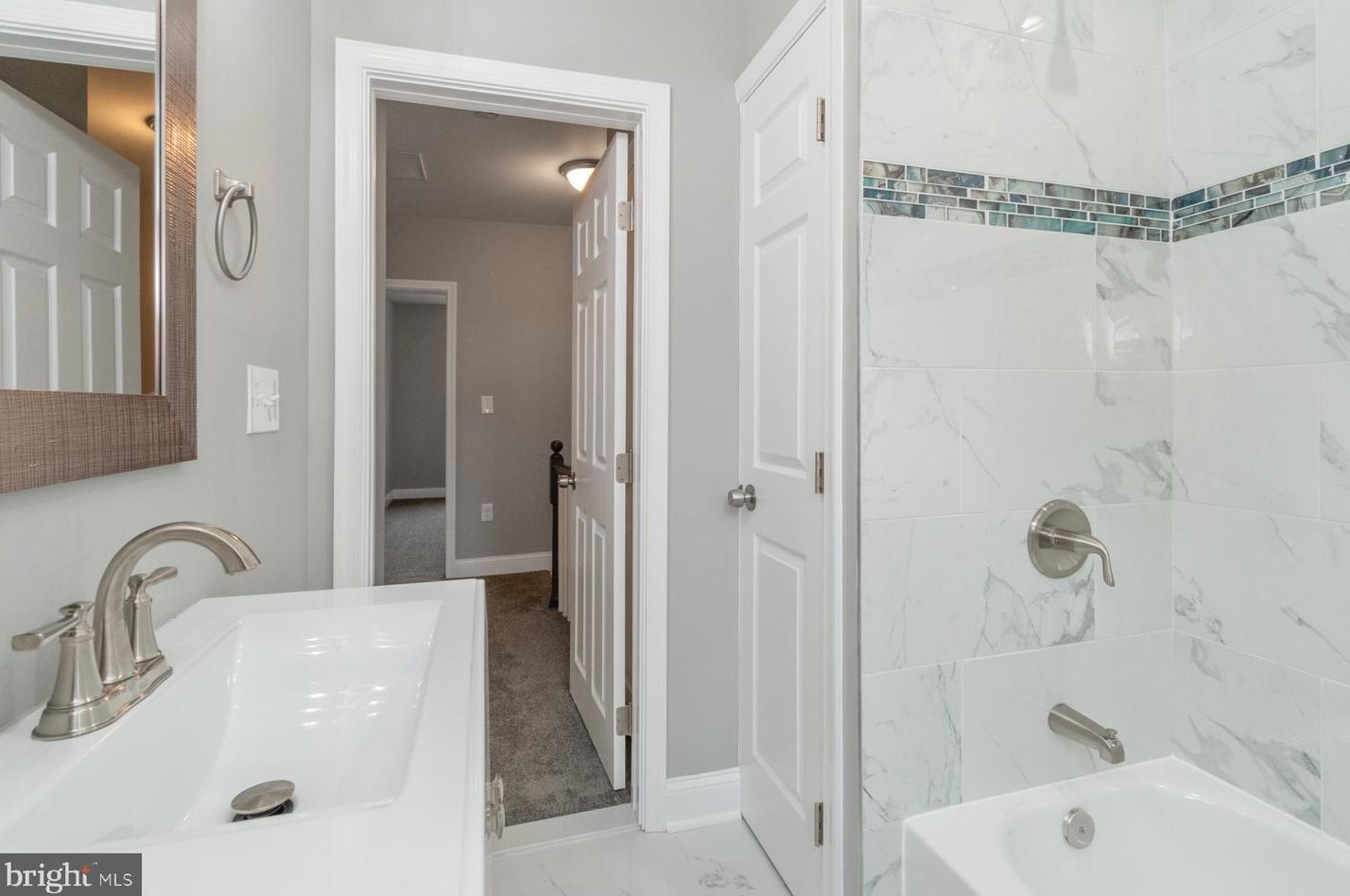 1624 Roundhill Rd, Baltimore MD  21218-2213 exterior