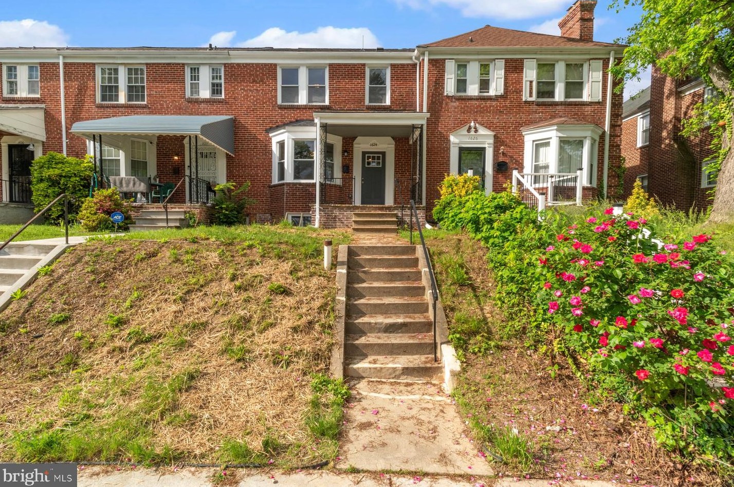 1624 Roundhill Rd, Baltimore MD  21218-2213 exterior