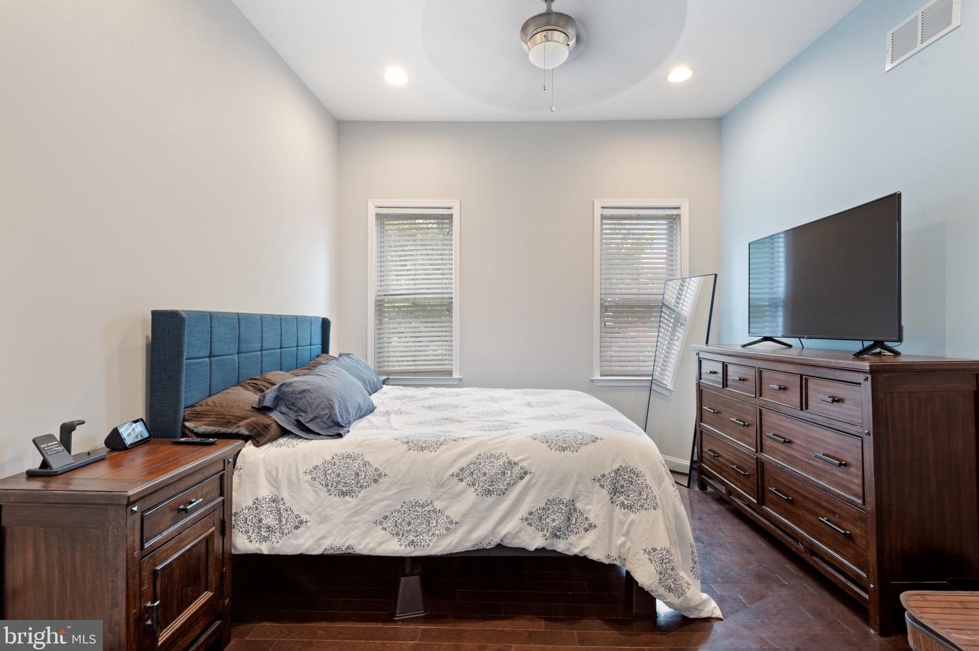 406 Robinson St, Baltimore MD 21224-4929 exterior