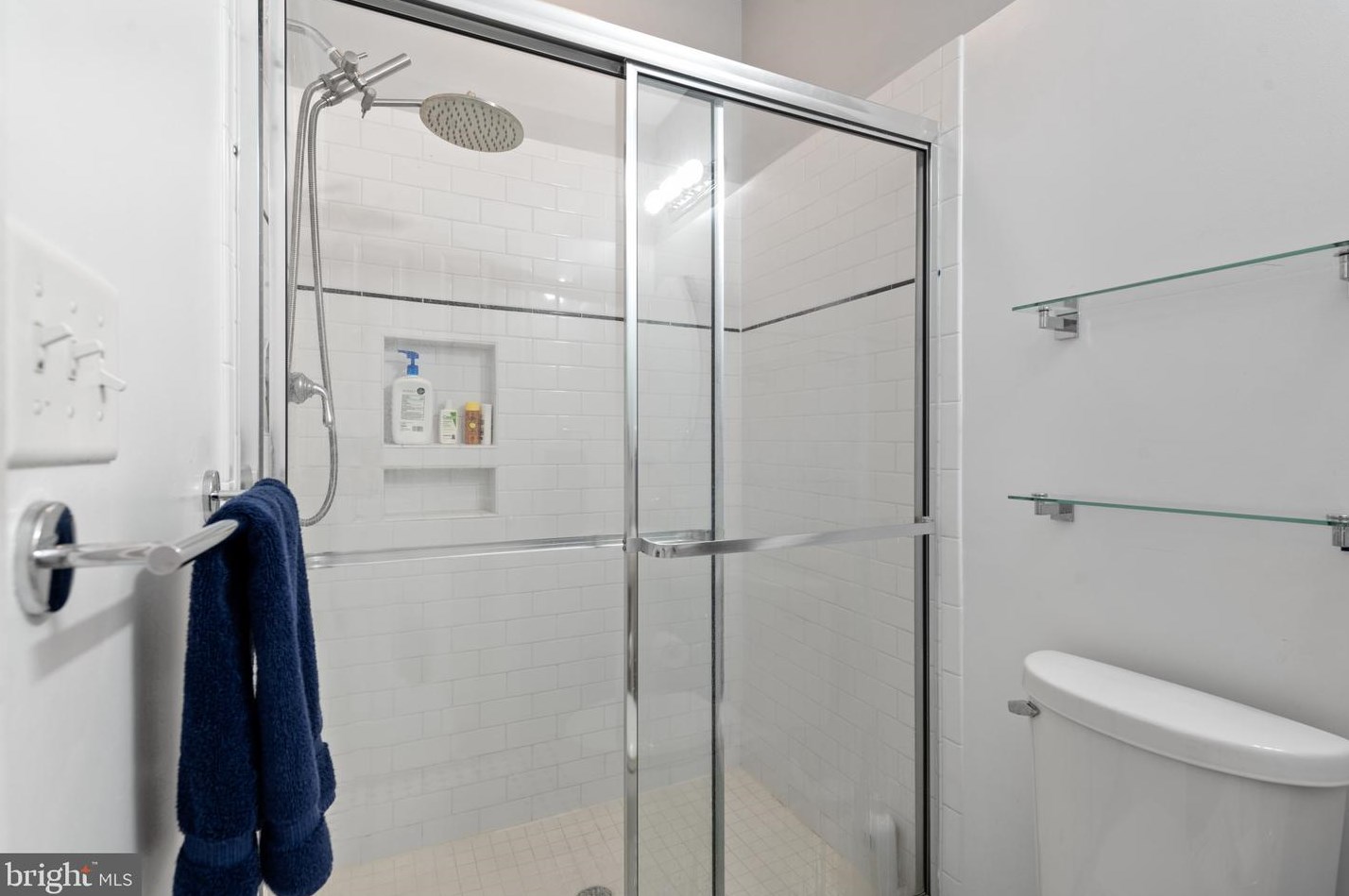 406 Robinson St, Baltimore MD 21224-4929 exterior