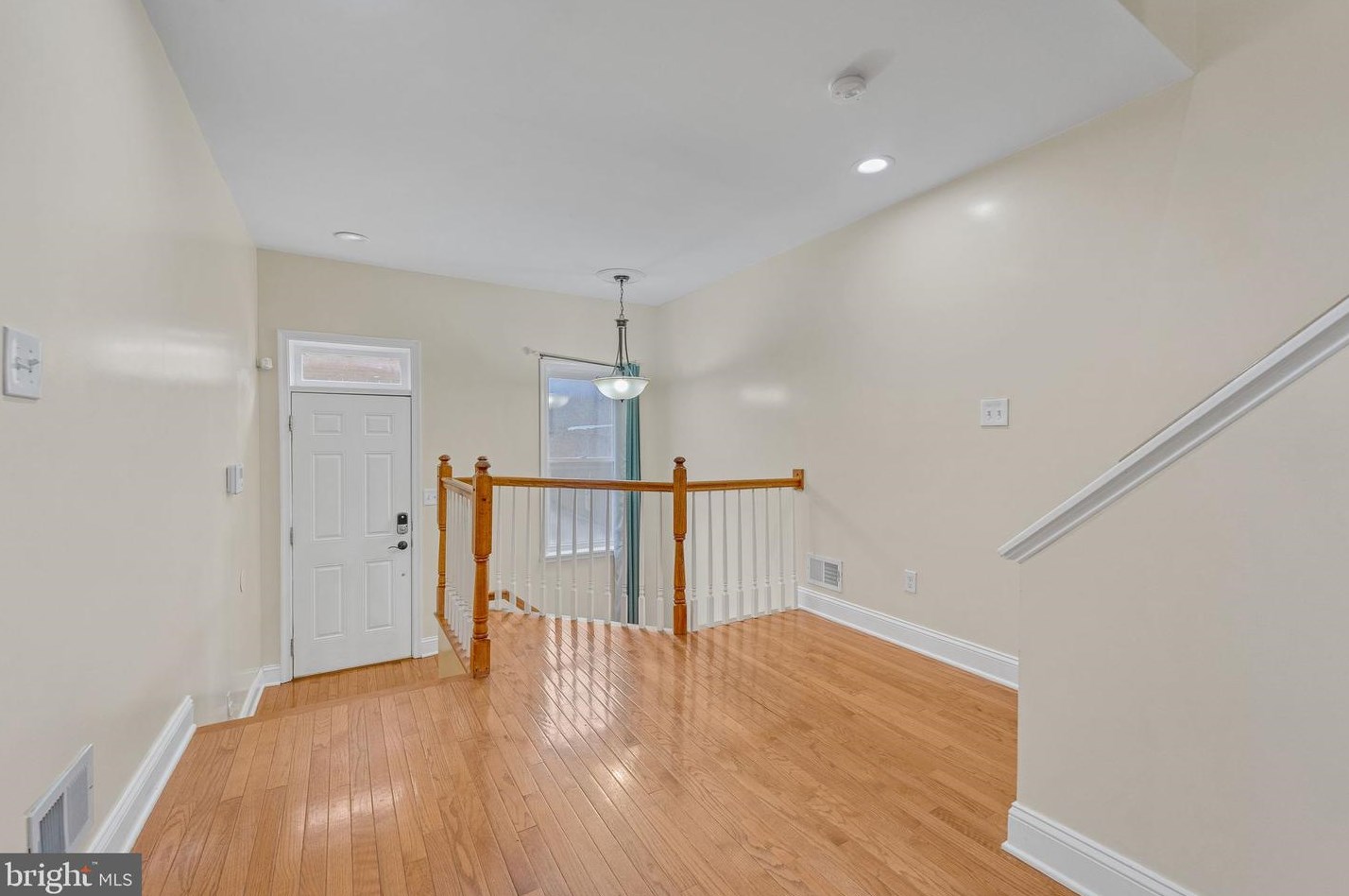 225 Madeira St, Baltimore, MD 21231-1323