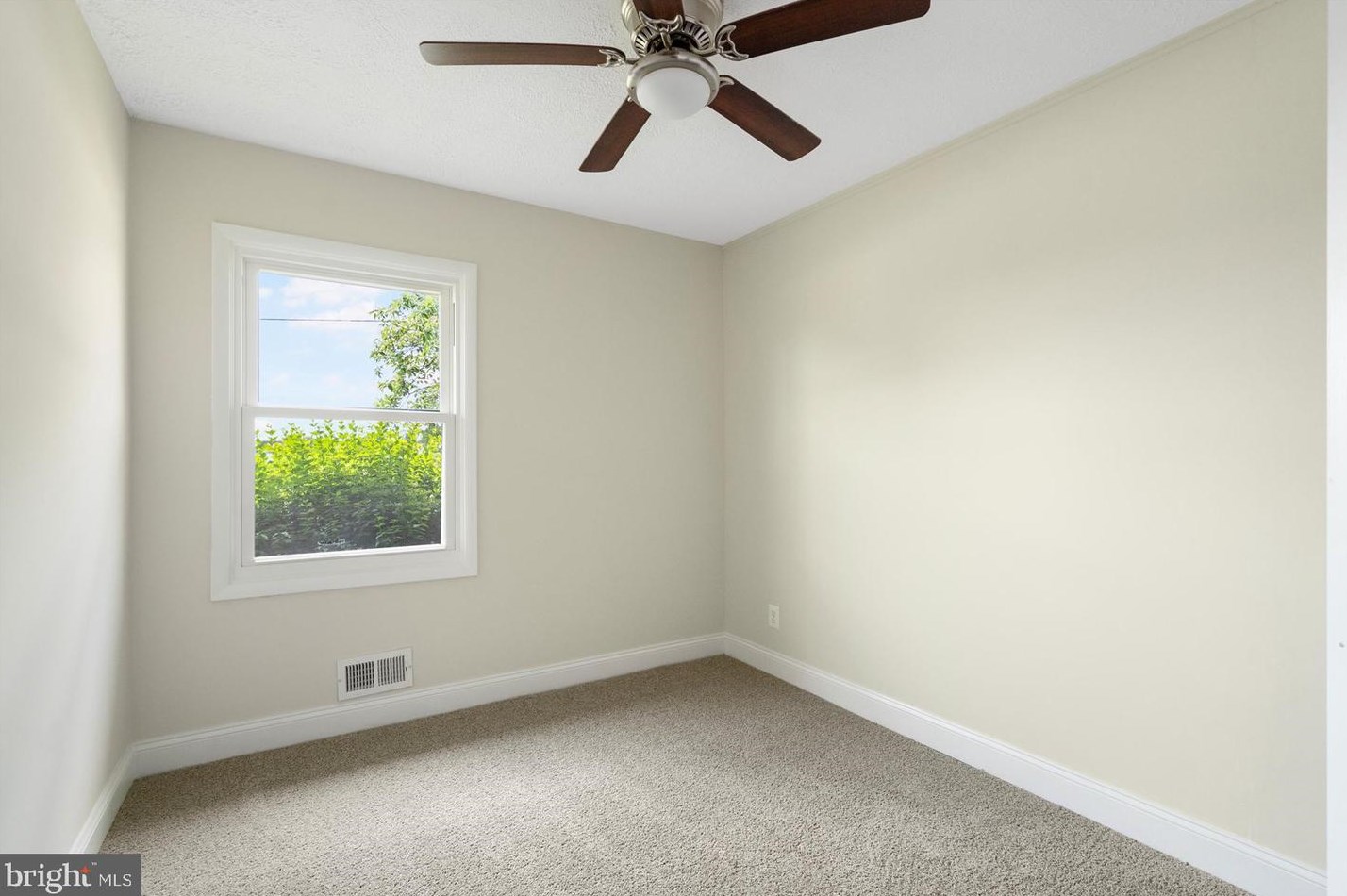 6819 Hamlet Ave, Baltimore MD  21234-7403 exterior