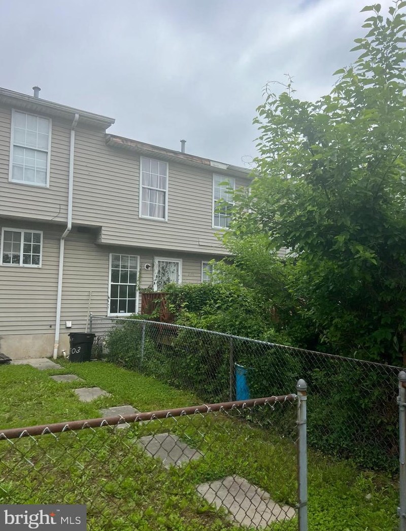 2472 Etting St, Baltimore, MD 21217-1814
