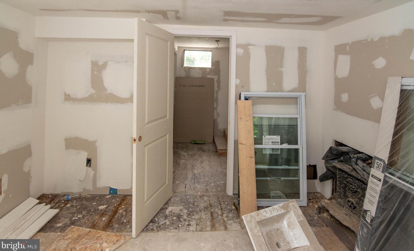 914 Tyson St, Baltimore MD  21201-4811 exterior